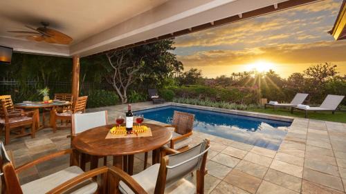 Kamuela House | CORAL REEF Lush 4BR KaMilo Home with Heated Pool and Guest Cottage