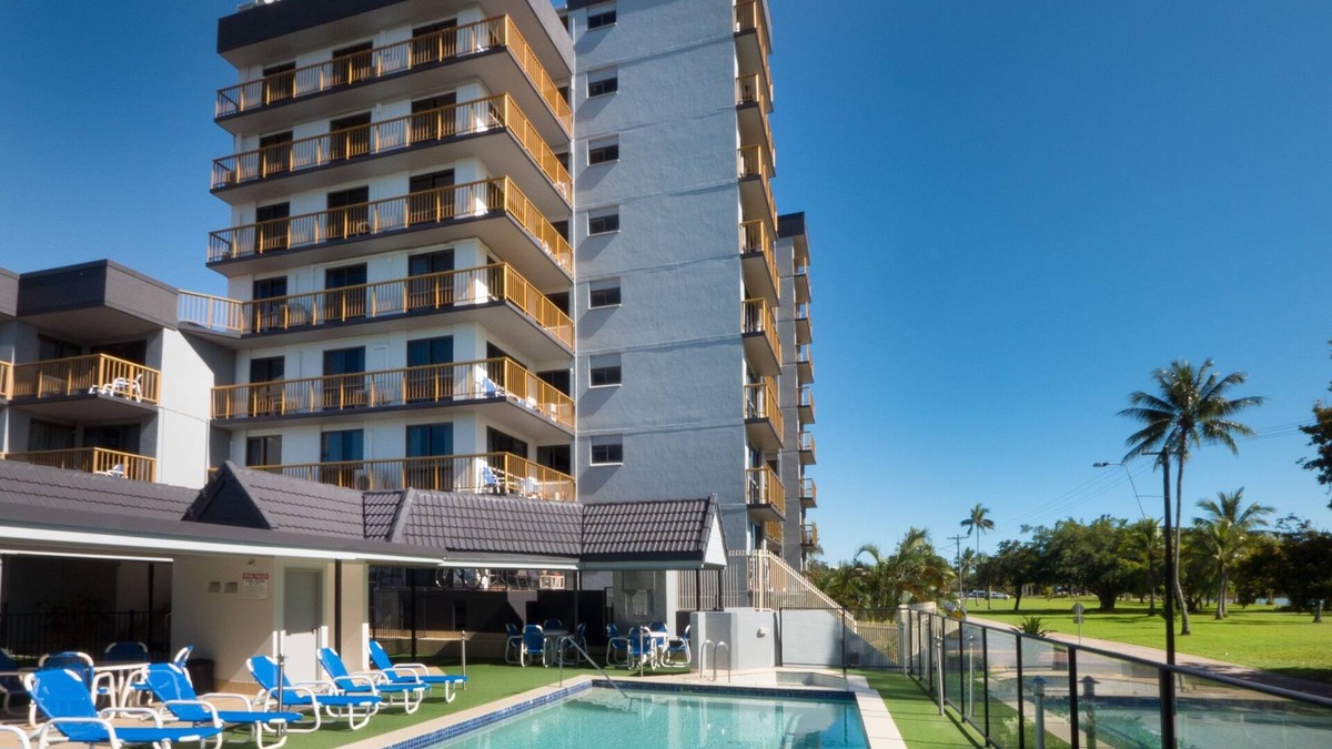 Cairns North Apartment | Coral Towers