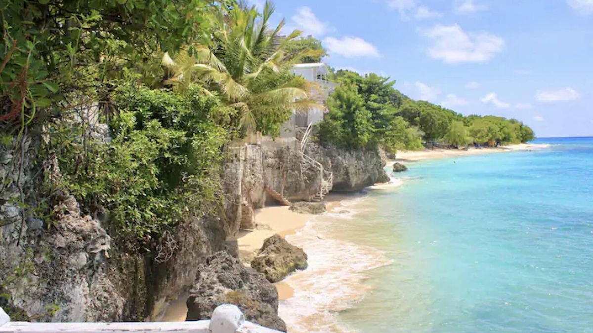 Prospect Apartment | Coralita No1. Oceanfront Property Near Sandy Lane