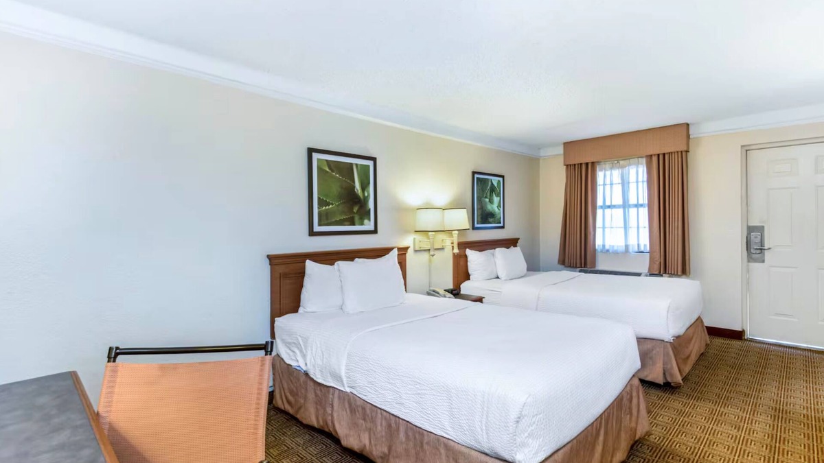 North San Antonio - SAT Hotel | Coratel Inn & Suites by Jasper Wonderland 2 Double Bed NS
