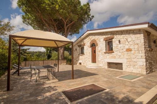 Dorgali Villa | Corbezzolo Villa Capelvenere