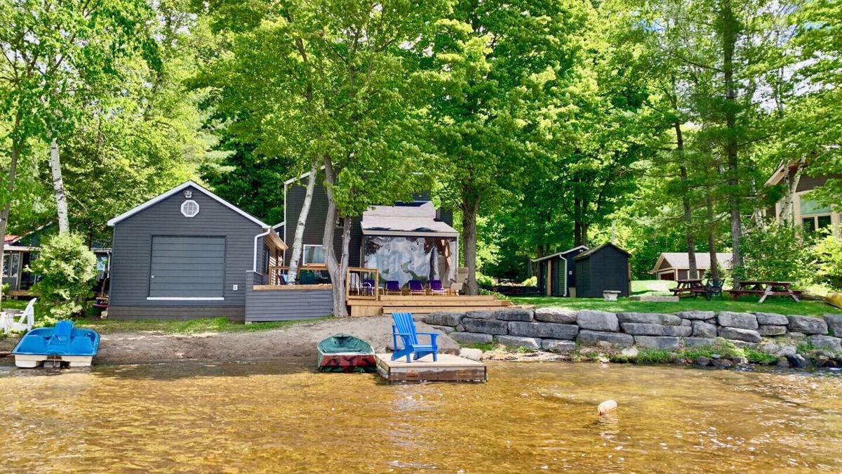 Havelock-Belmont-Methuen Cottage | Cordova Lake House