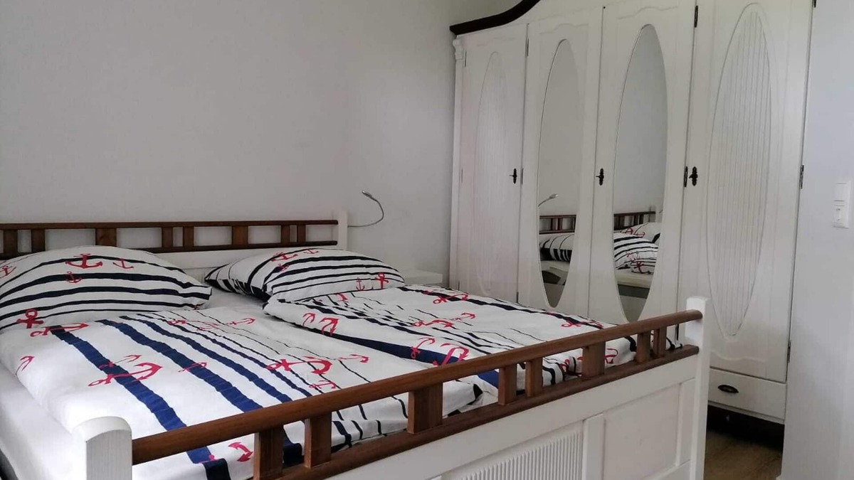 Dornum Apartment | Core-serviced apartment directly on the small dike for up to 5 people