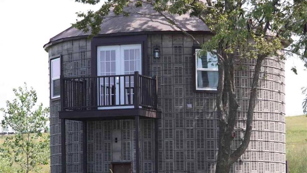 Holmesville Cottage | Corn Crib Cottage