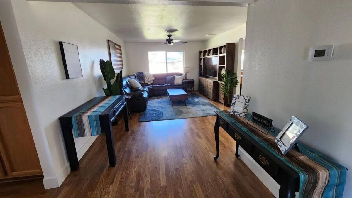 Ridgecrest House | Corner Comfort