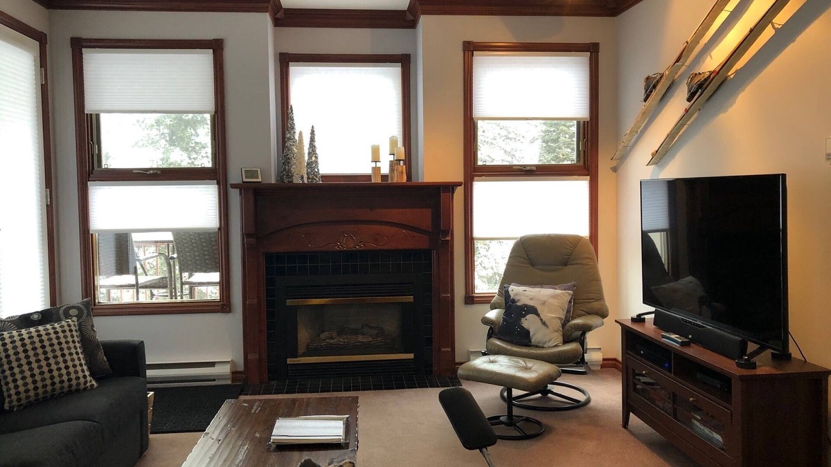 Silver Star Mountain Condo | Corner Grandview Condo - 2 Bed/2 Bath w/Laundry, BBQ & Pet Friendly!