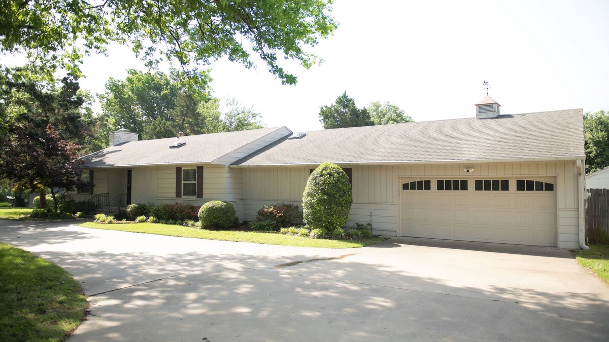 Tulsa House | Corner Midtown Charmer