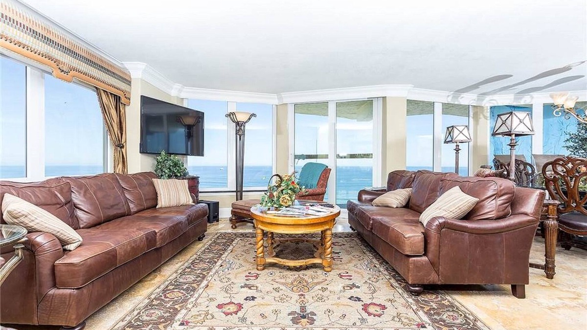 Daytona Beach Shores Condo | Corner Penthouse - 1101 - Direct Ocean Front