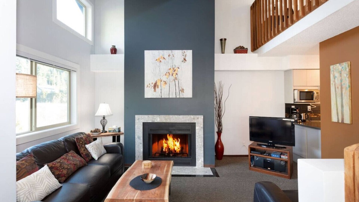 Whistler Creekside Condo | Corner Penthouse | Next to lift | Amazing views!