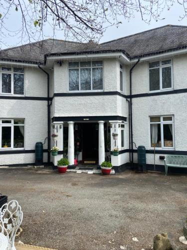 St Austell Bed & Breakfast | Cornerways Guest House St Austell Cornwall