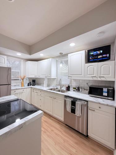 Lincoln House | Cornhusker Stadium Lodge
