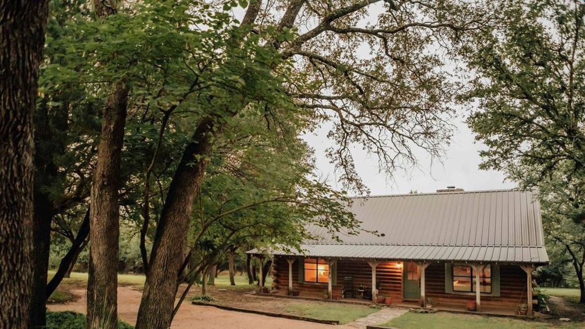 Tuscola Cabin | Coronado's Cabin on Elm Creek