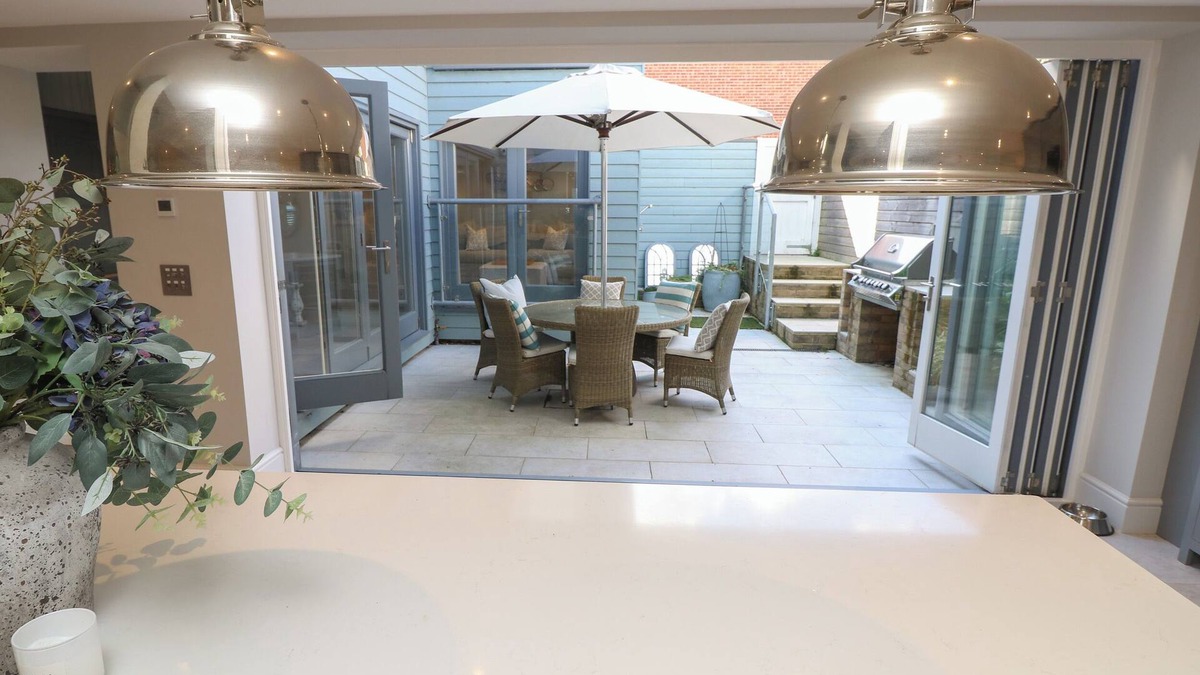 Seaview Cottage | Coronation House
