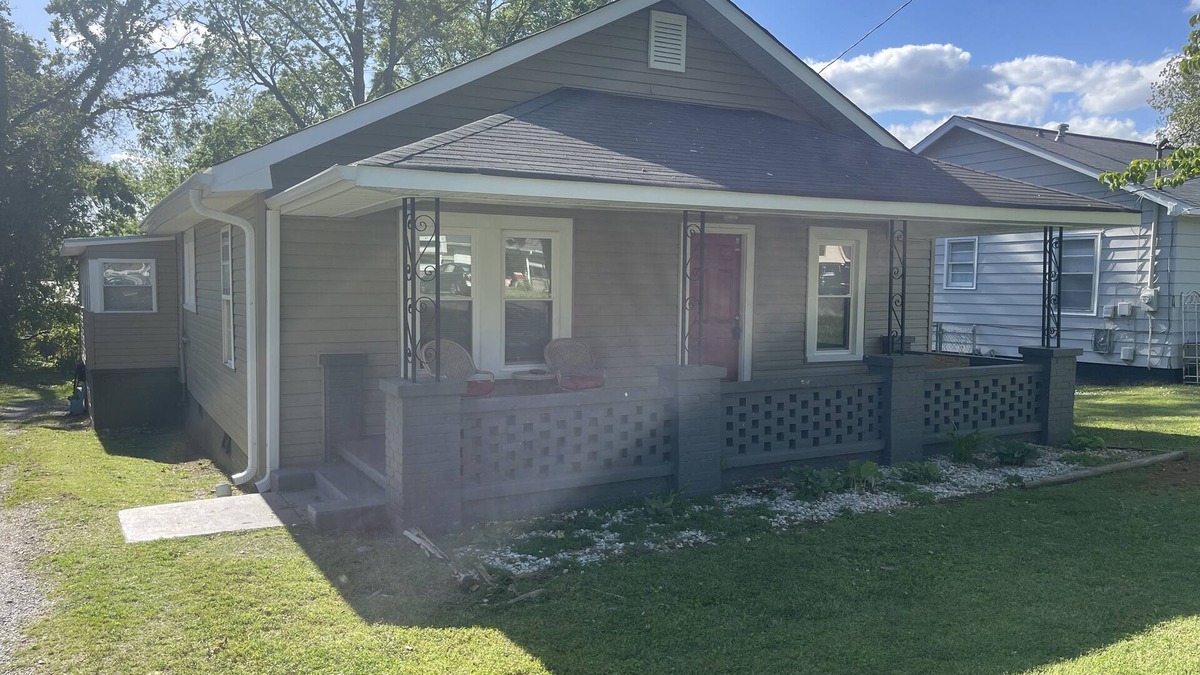 Huntsville House | Corporate Leasing in Huntsville/Harvest/Madison area. 6 mins to Downtown HSV
