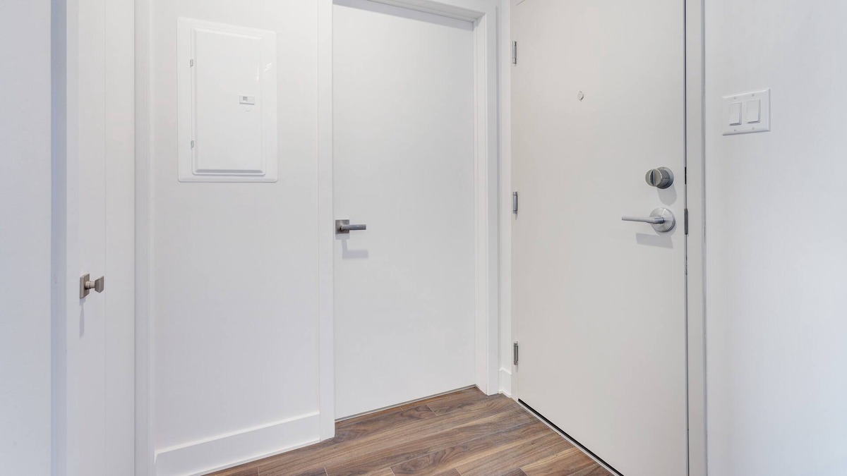 Brossard Apartment | Corporate Stays | Lumeo | Modern and bright 2BR