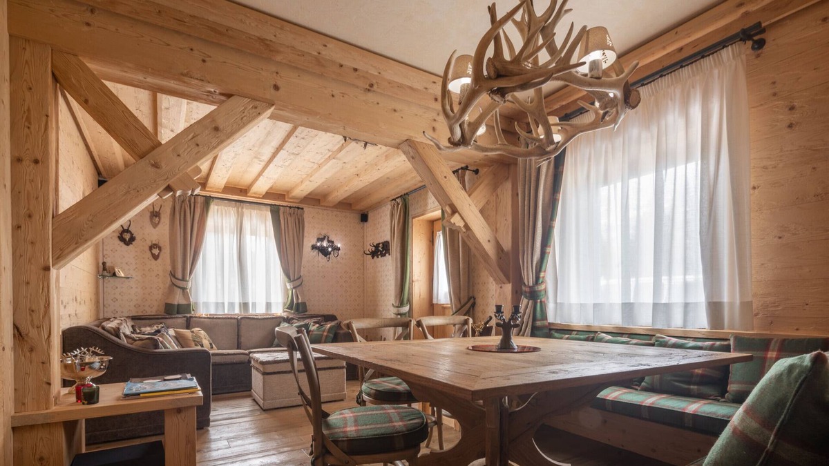 Cortina d'Ampezzo Apartment | Cortina Deluxe Chalet R&R