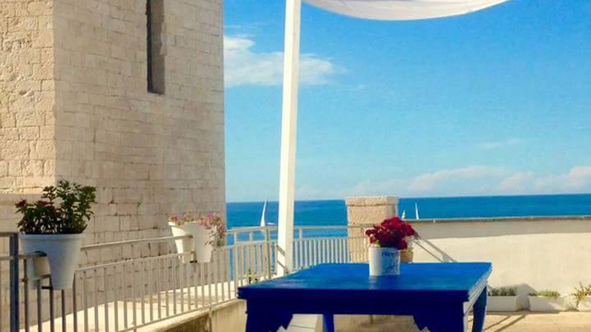 Molfetta Bed & Breakfast | Corto Matese room Il Mulino di Amleto Literary b & b