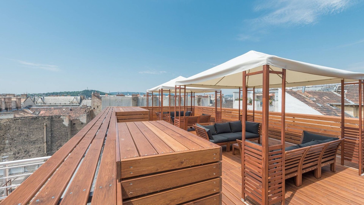 Corvin negyed Apartment | Corvin Plaza Apartments and Suites