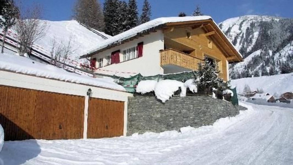 Litziruti Ski Chalet | Cosey Family Chalet with stunning alpine views