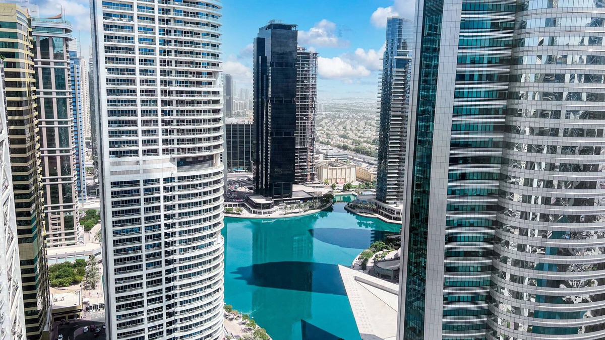 Jumeirah Lake Towers Hotel | Cosmos Living Goldcrest Executive