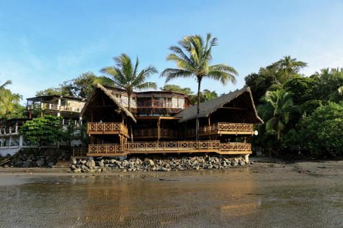 Santa Catalina Hotel | Costa Catalina - Beachfront Escape