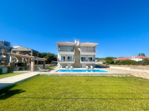 Oropos Apartment | Costa Kalamos Suites