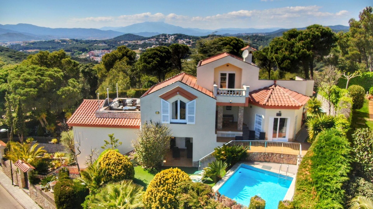 Blanes Villa | CostaBravaNatura - Villa Santa Cristina (beach, sea views)