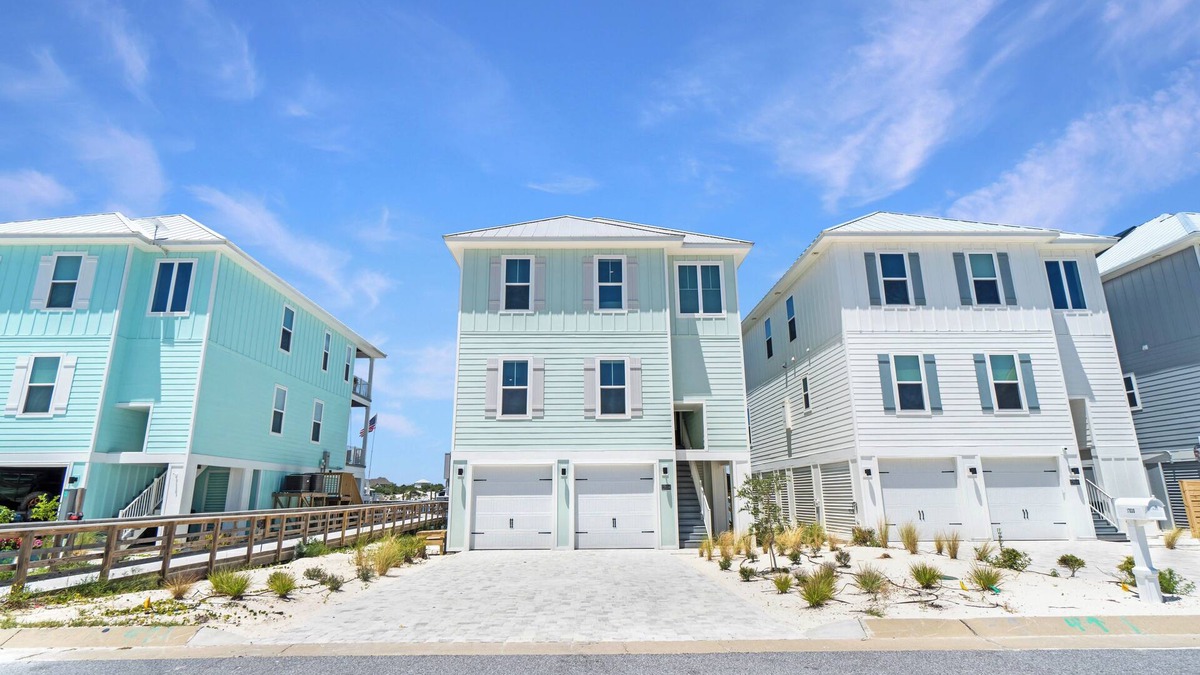 Ono Island House | Costie’s Place | Luxury Waterfront Home w/ Boat Dock, Pool & Pickleball – Perdido Key