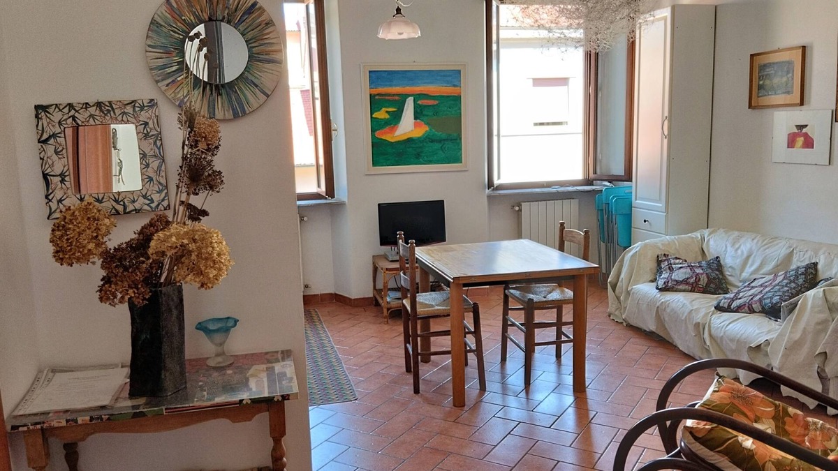 Livorno Apartment | COSY 1/2 mile to sea