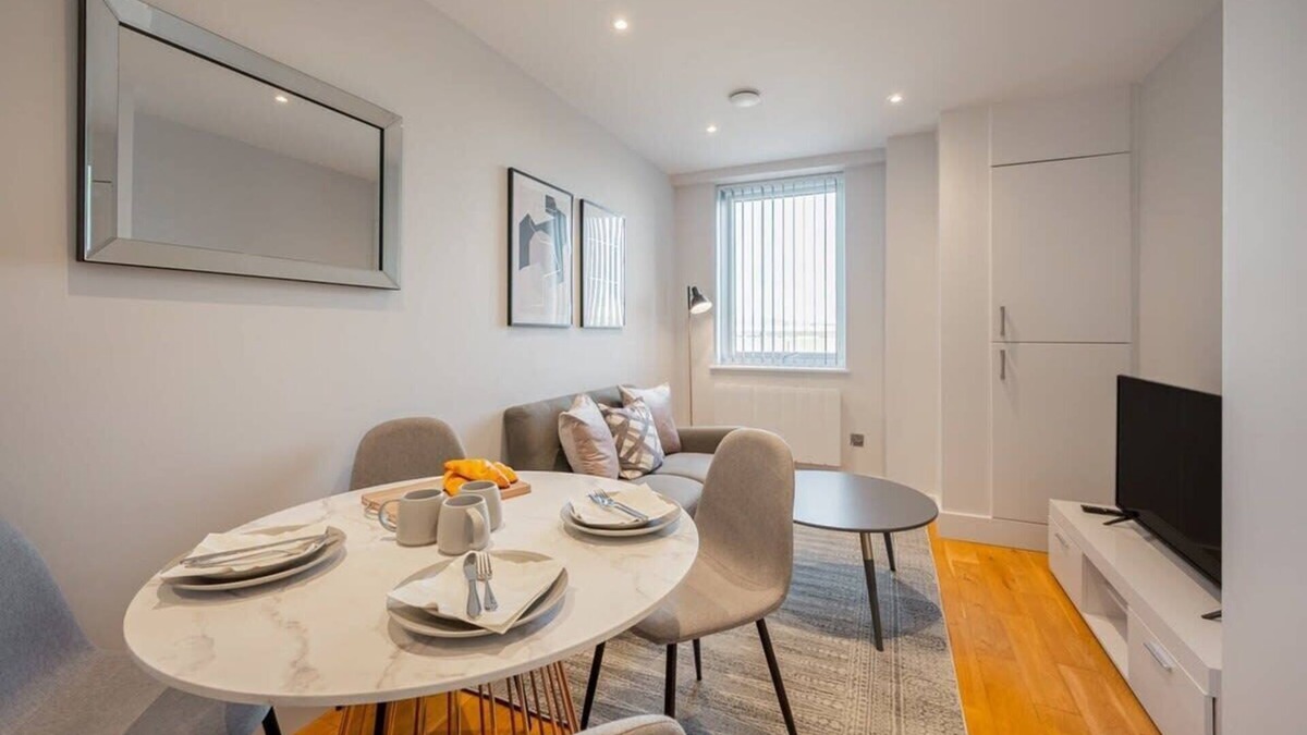 Eastleigh Apartment | Cosy 1 Bedroom Apartment in the Heart of Eastleigh