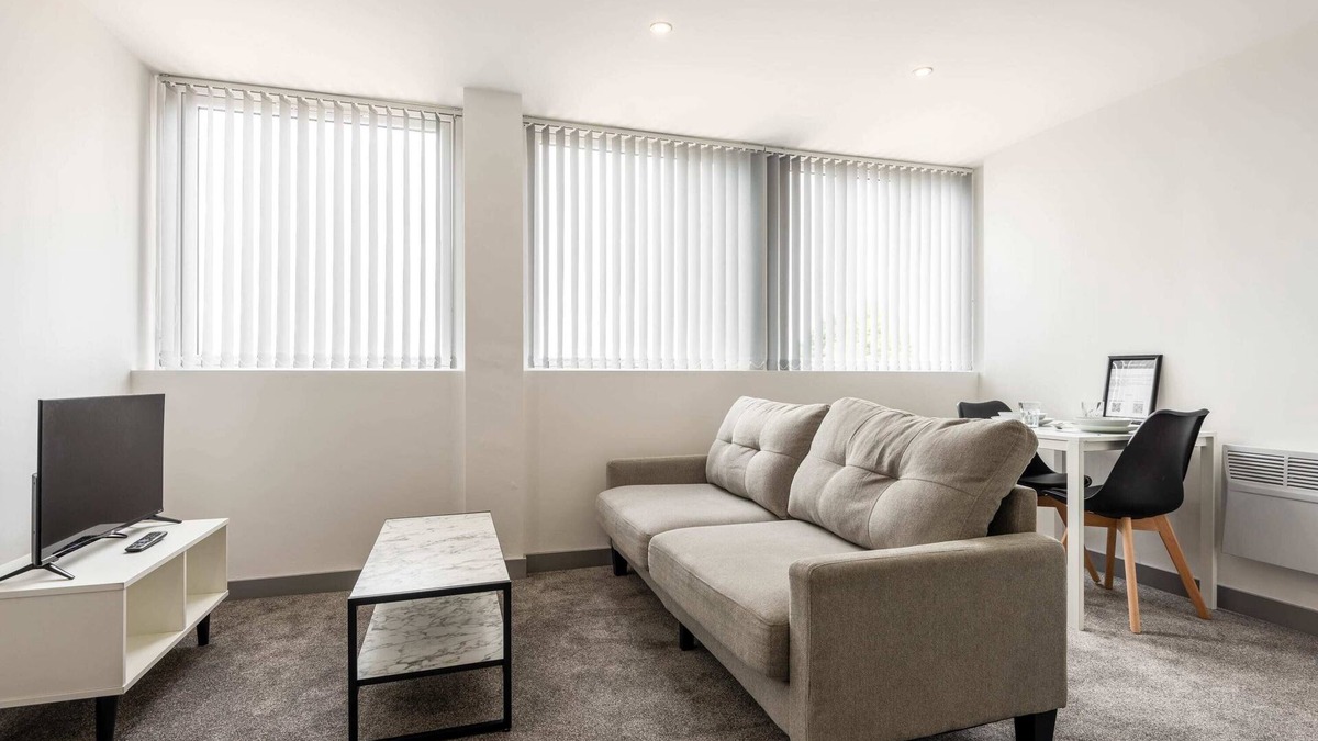 Yeadon Apartment | Cosy 1 Bedroom Yeadon Apartment