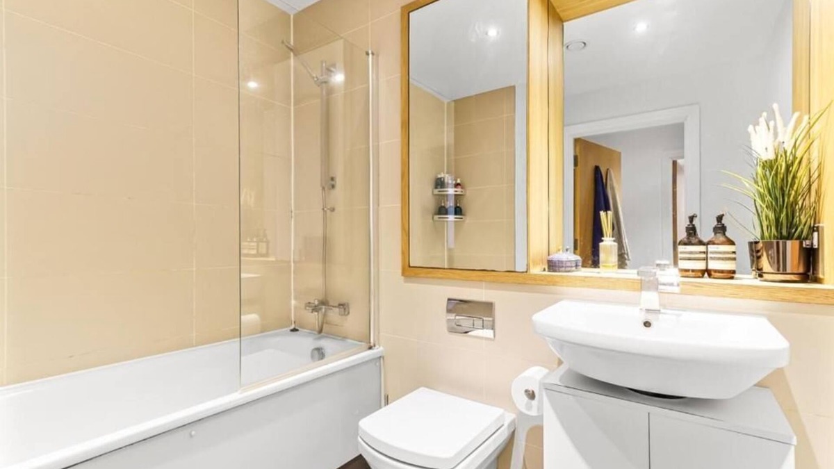 Greenwich West Apartment | Cosy 2 Bed Flat London Cutty Sark Greenwich Canary Wharf - Perfect for long stay