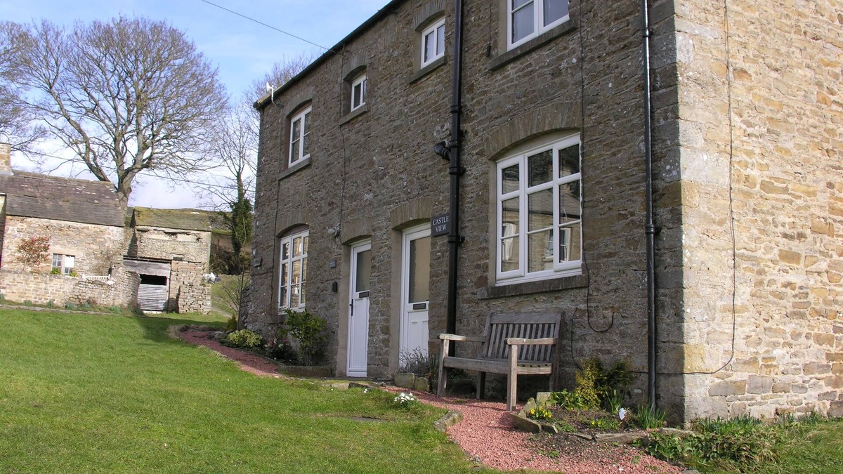 Leyburn Cottage | Cosy 2 bedroom cottage with wonderful views across Wensleydale.