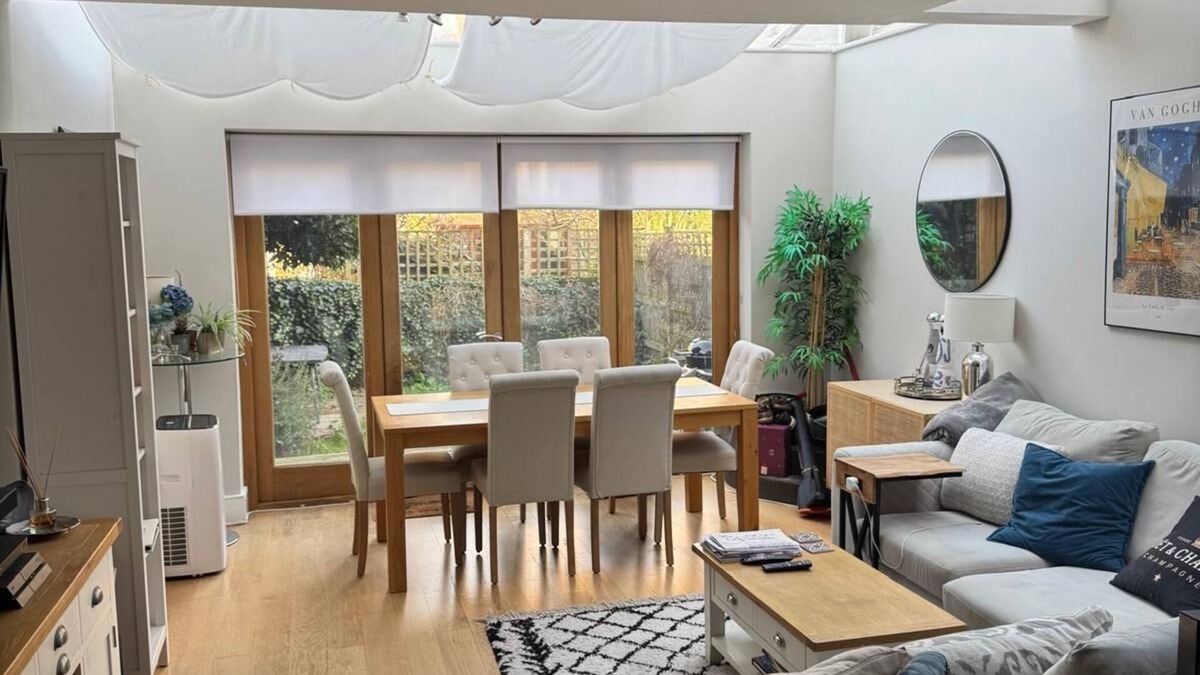 Balham Apartment | Cosy 2-Bedroom Garden Flat in Balham!