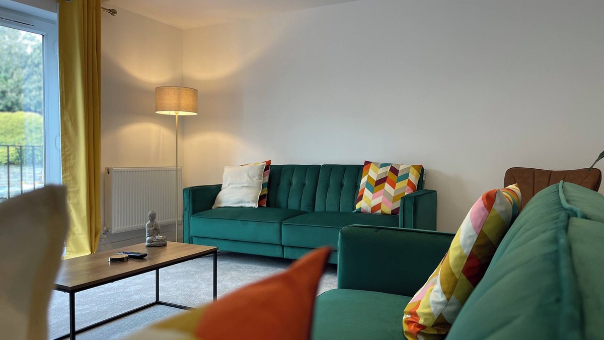 Dover House | Cosy 3-Bed Dover | Sleeps 8 | EV + Free Parking
