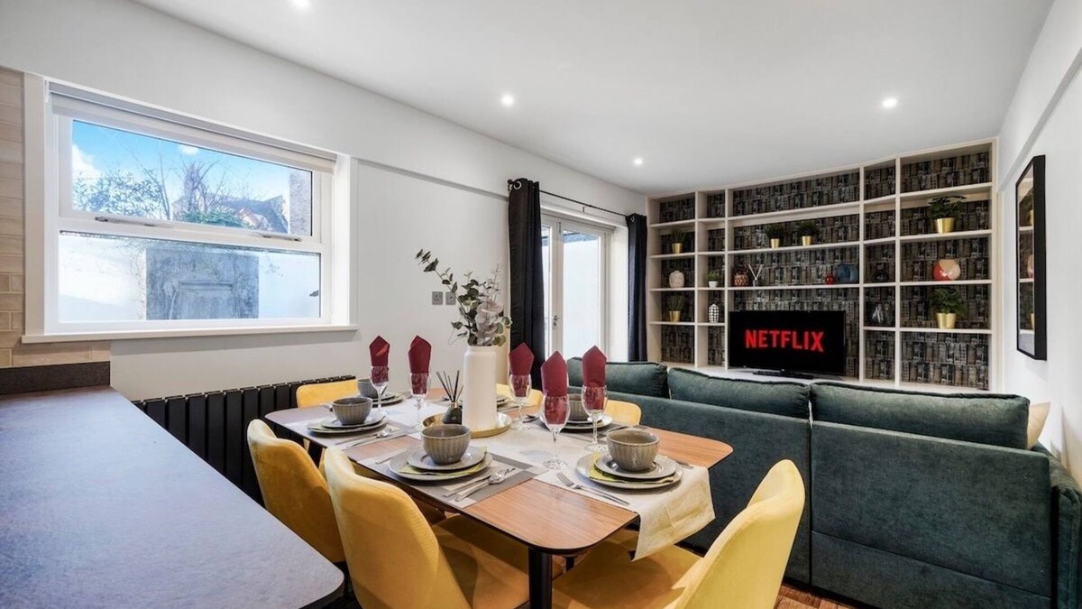 Thamesfield House | Cosy and Stunning Abode in London