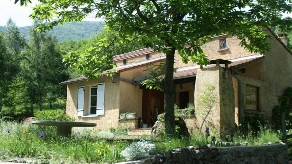 Mayres House | Cosy and very nice holiday home in a small French village