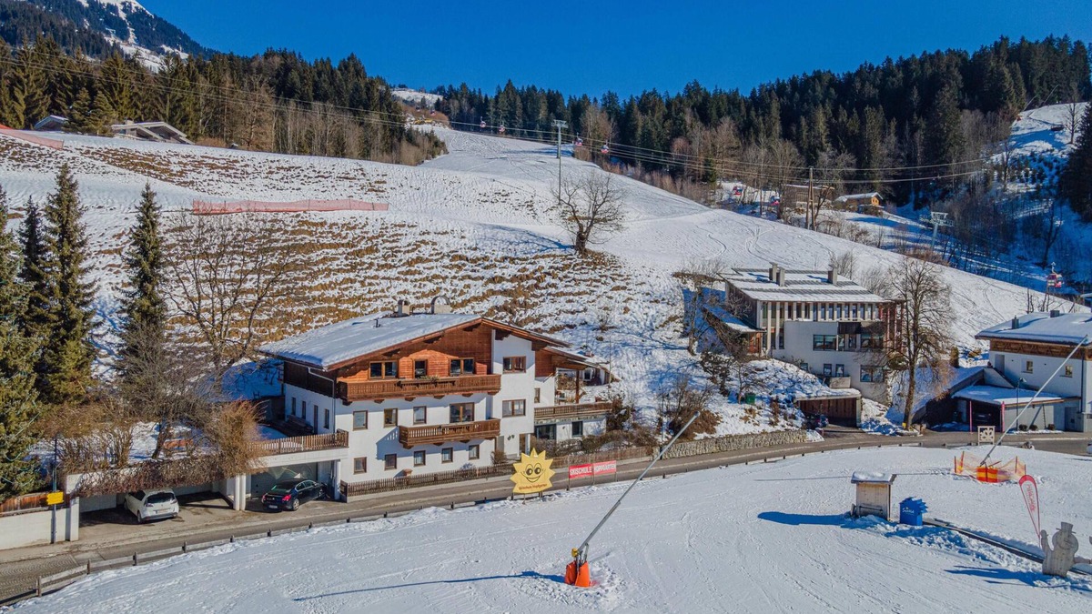 Hopfgarten Markt Apartment | Cosy apartment near the ski lift