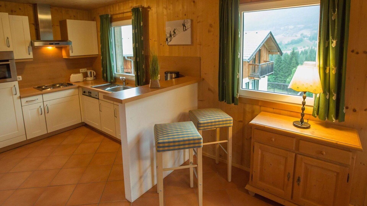 Annaberg im Lammertal House | Cosy apartment in villa for 8 people with pool, WIFI, TV, terrace, pets allowed and parking
