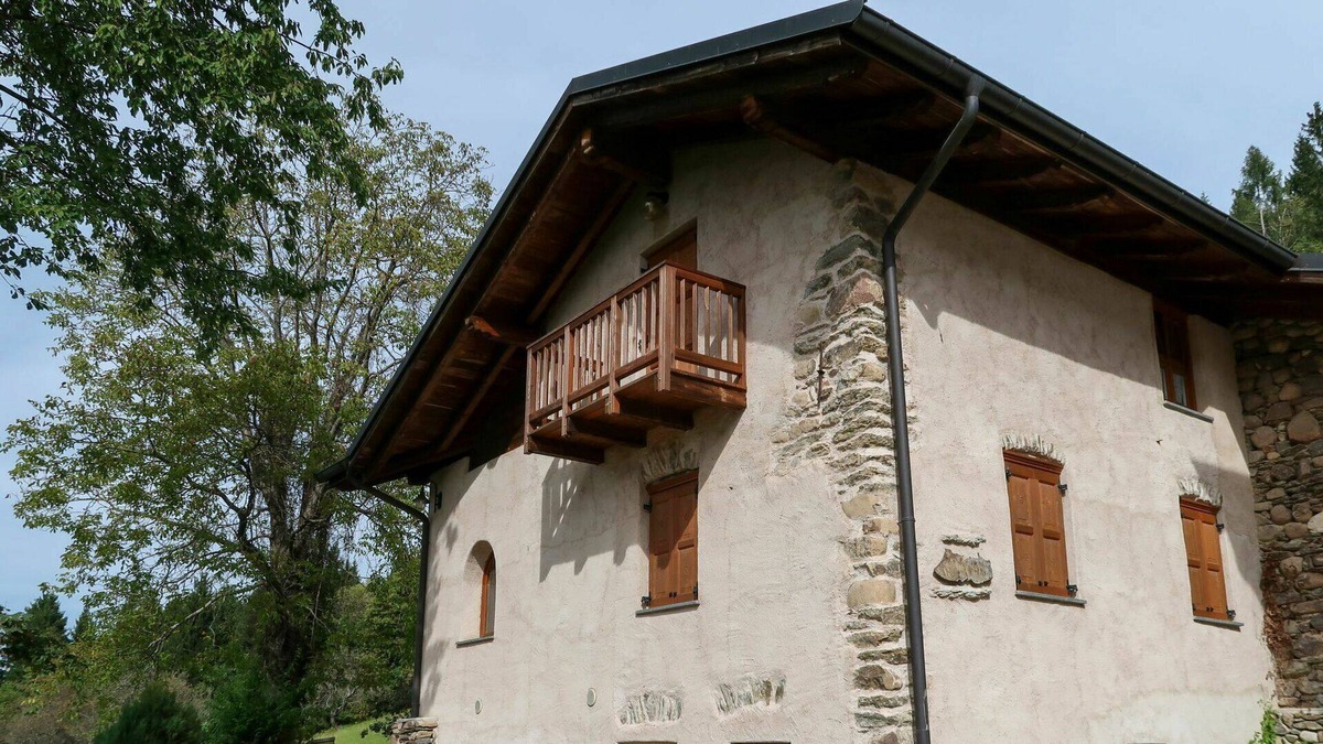 Calceranica al Lago Apartment | Cosy apartment for 4 guests with TV, balcony, pets allowed, panoramic view and parking