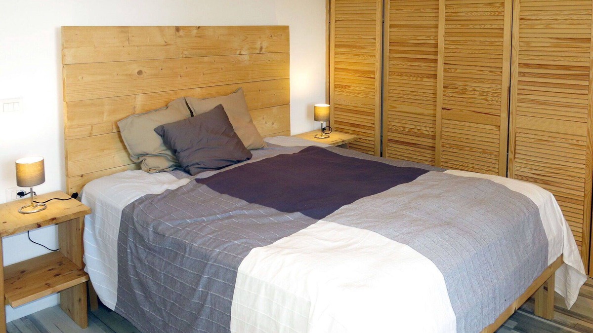 Cologna Spiaggia Villa | Cosy apartment in villa with WIFI, pool, hot tub, A/C, TV, patio, pets allowed and panoramic view