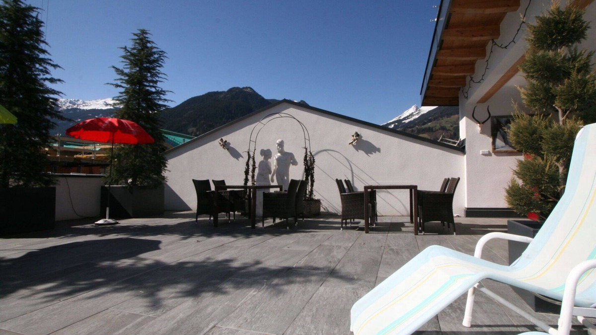 Uderns Apartment | Cosy apartment for 6 people with WIFI, TV and terrace