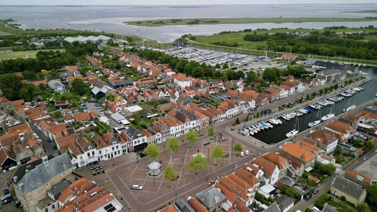 Brouwershaven Apartment | Cosy apartment for 2 guests with WIFI, A/C and TV