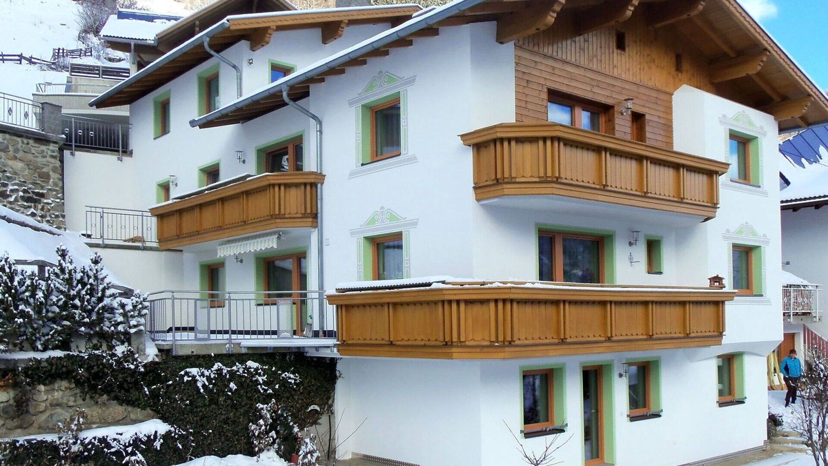 Kappl Apartment | Cosy apartment for 11 people with WIFI, TV and patio