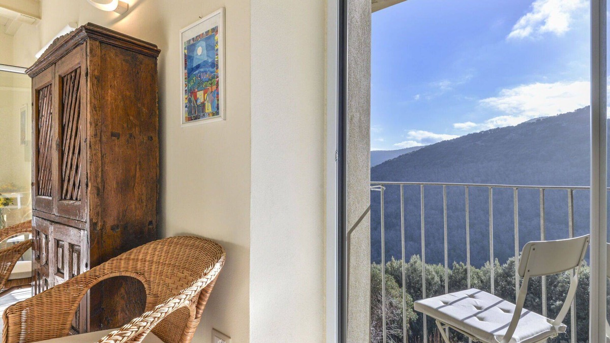 Marciana Apartment | Cosy apartment for 2 people with WIFI, A/C, balcony and pets allowed