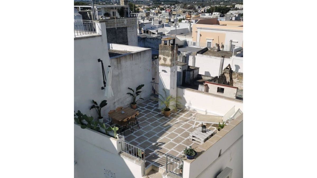 Matino Apartment | Cosy apartment for 3 people with A/C, TV, terrace and pets allowed