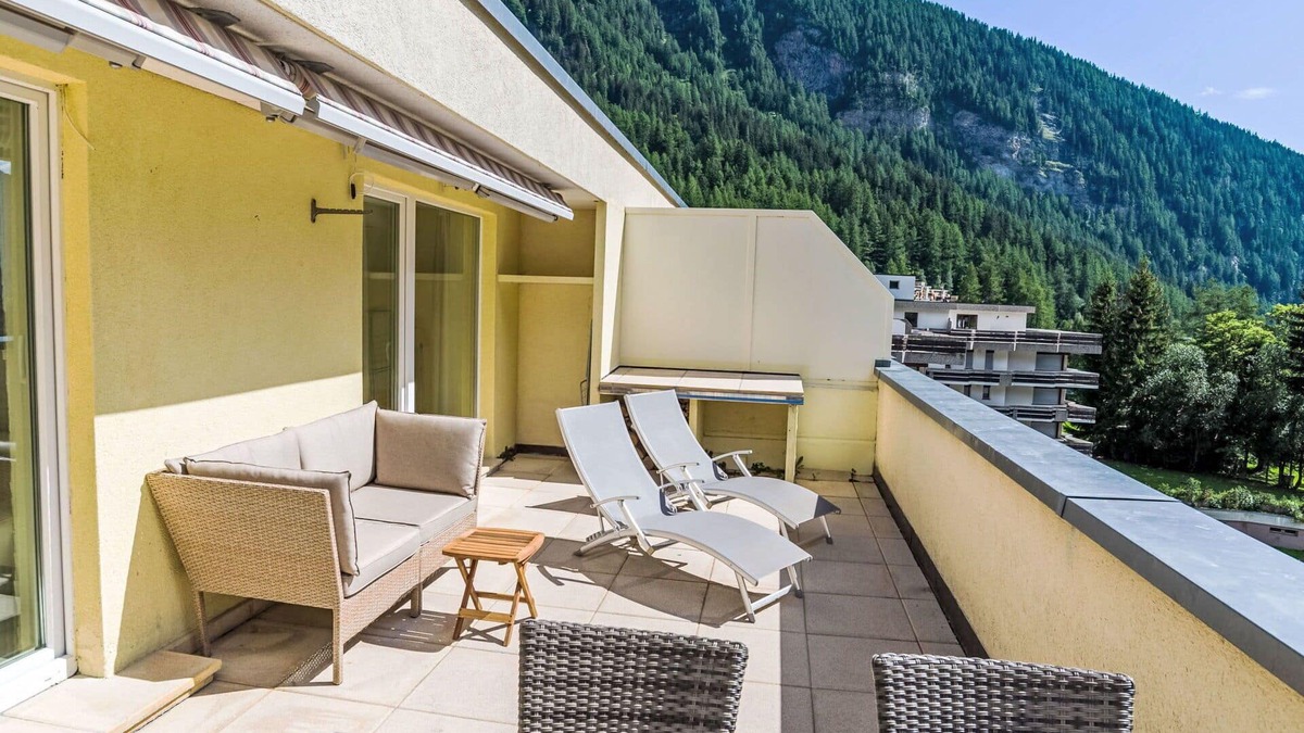 Leukerbad Apartment | Cosy apartment for 4 guests with WIFI, TV and terrace