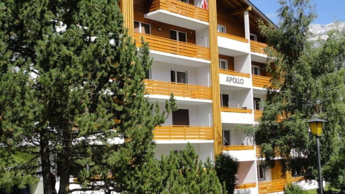 Saas-Fee Apartment | Cosy apartment for 4 guests with WIFI, TV and balcony
