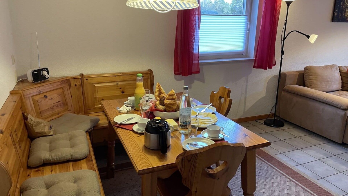 Thalfang Apartment | Cosy apartment for 4 people with WIFI, TV, terrace, pets allowed and parking