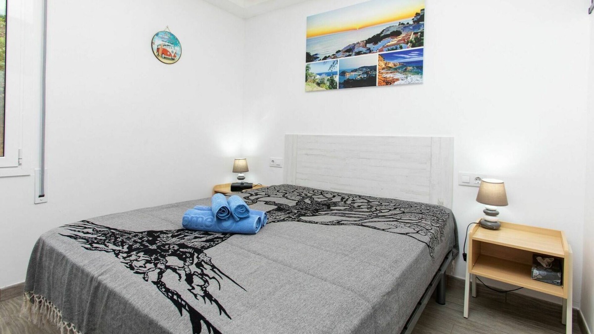 Tossa de Mar Apartment | Cosy apartment for 4 guests with WIFI, A/C, TV and terrace